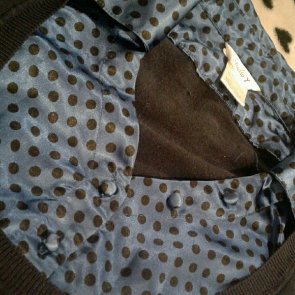 Form Fitting Office Wear - Picture 3 of 6